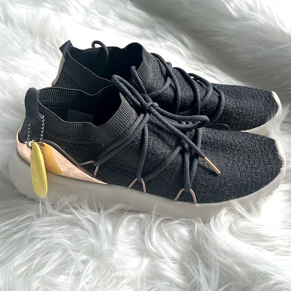 8.5 women’s grey adidas sneakers